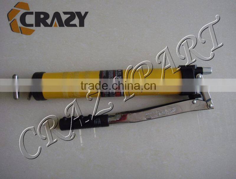 Liebherr L900 grease gun