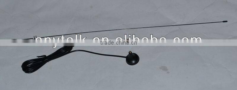 Dual band antenna with SMA plug for two way radio