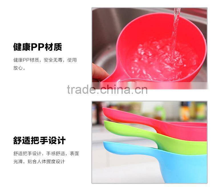 multi-color round water ladle for baby--blue