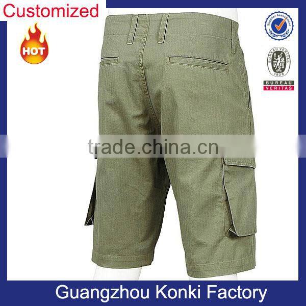 Light grey color mens golf shorts with pockets