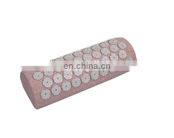 Hot natural spike pillow with organic buckwheat hull for head pain