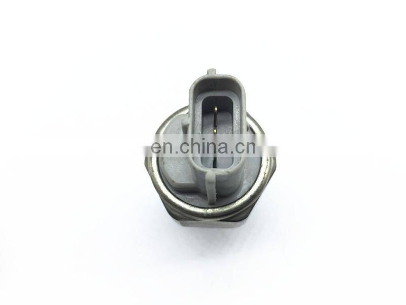Fuel Rail Pressure Sensor For O-pel R-enault Espace IV OEM 499000-4441 499000 4441 4990004441