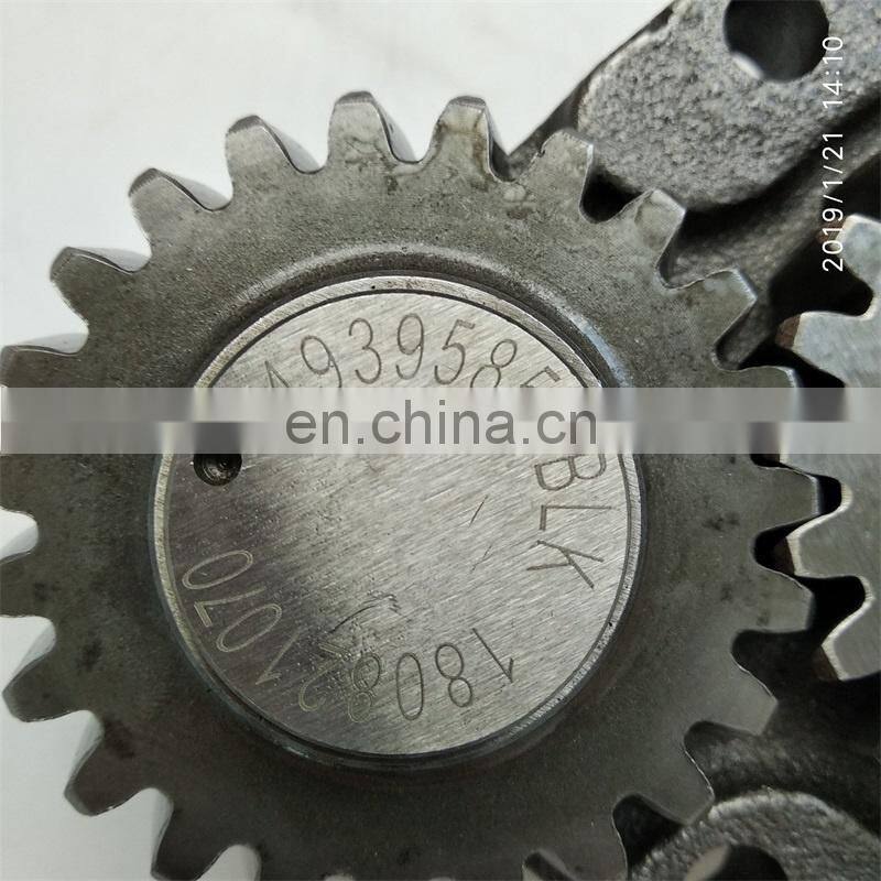 4BT Diesel engine spare parts 4939585 oil pump