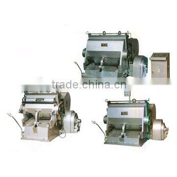 Flat creasing and die cutting machine