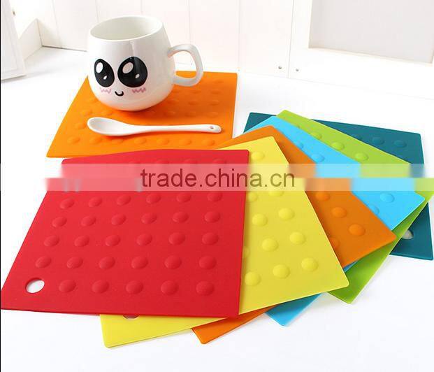 Hot sale FDA and LFGB food grade silicone table mat & silicone placemat
