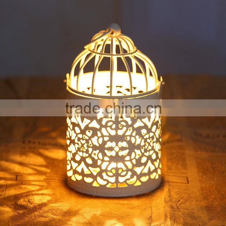 Indoor outdoor Garden /Decorative classic metal candle Lantern Candy can be held in