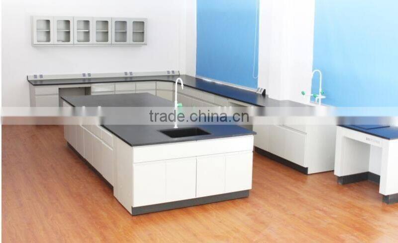 Chemical resistant epoxy resin countertop