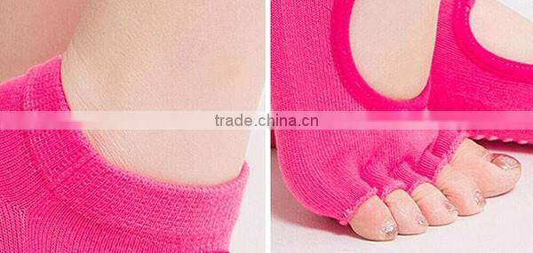 Wholesale yoga pilates sports sock for adults grip slipper socks with rubber sole sport sock