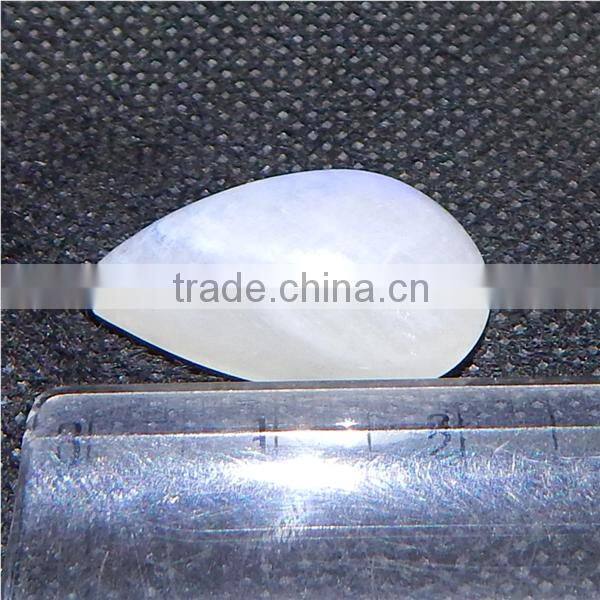 22.7 CTS NATURAL RAINBOW MOONSTONE