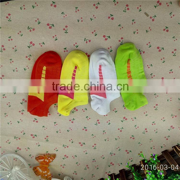 Fashion colorful design sport ankle socks,women colorful ankle socks