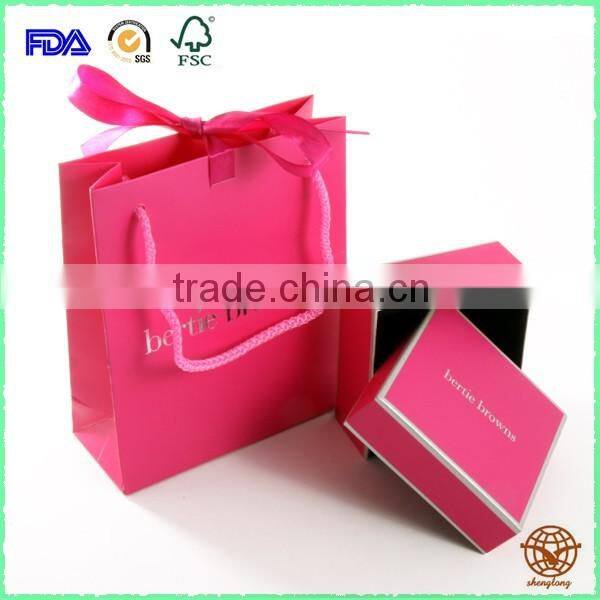 Wholesale Custom Made Logo Printed cardboard Jewelry box with carrier Paper Bag