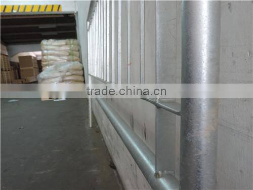 China Alibaba Cheap Round Pipe Galvanized Temporary Fence , Australia Temporary Fence