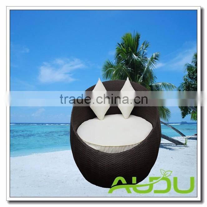 Audu Contemporary Daybed - Black Rattan Outdoor Daybed with Cushions