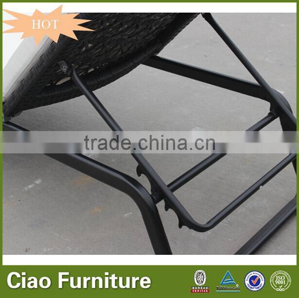 Flower weaving outdoor furniture plastic rattan beach sun lounger