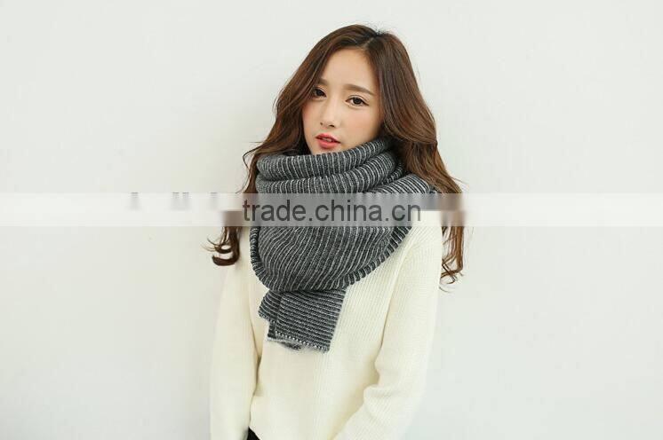 New Design Korean Young Lady Fashion Stripe Knitted Woolen Scarf