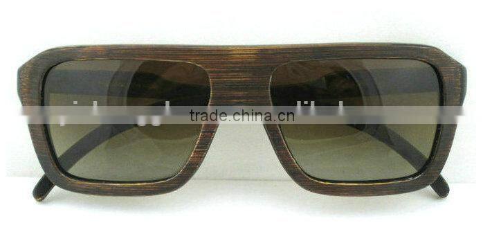 brown bamboo with wood veins in palarized lens free customer logo
