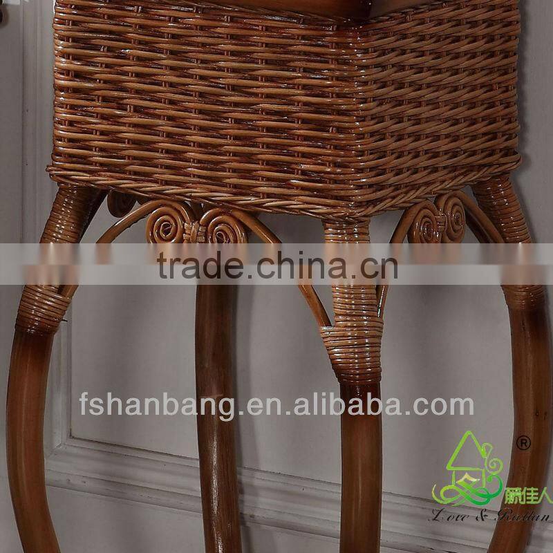 CS8704 Cane Flower stand