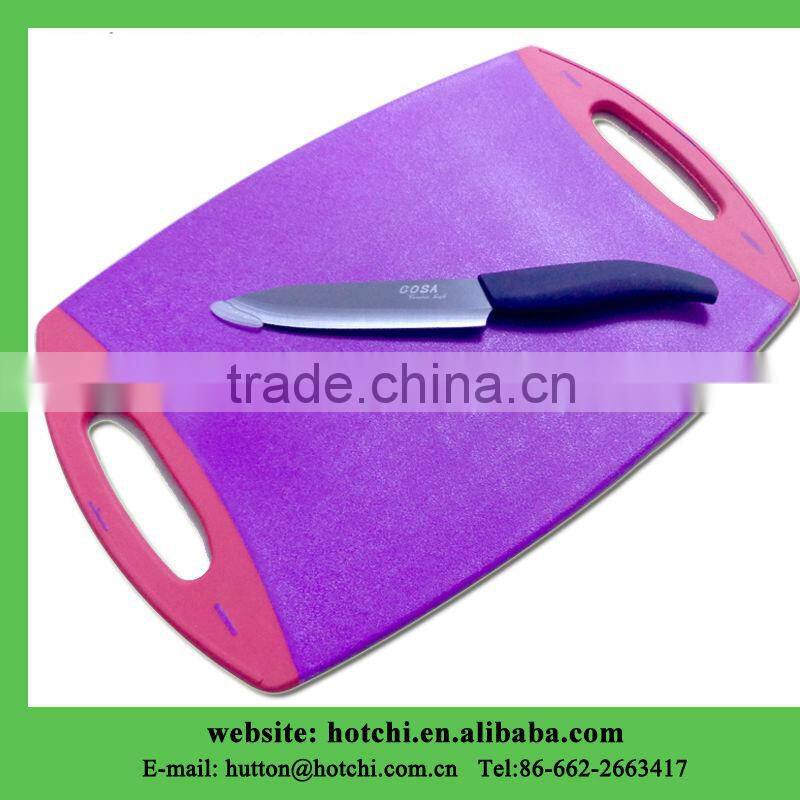 kitchen plastic cutting board with TPR anti-slip handle
