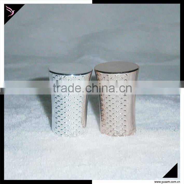 Classy colorful Plastic nail polish bottle screw caps with Color coating