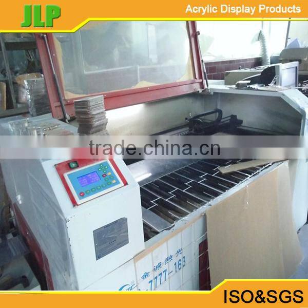 Manufacturing customized mirrored acrylic candelabra for christmas day