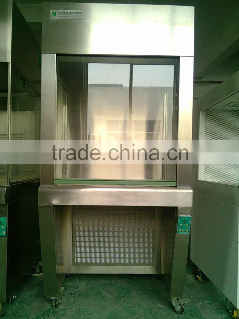 clean bench/ laminar flow cabinet