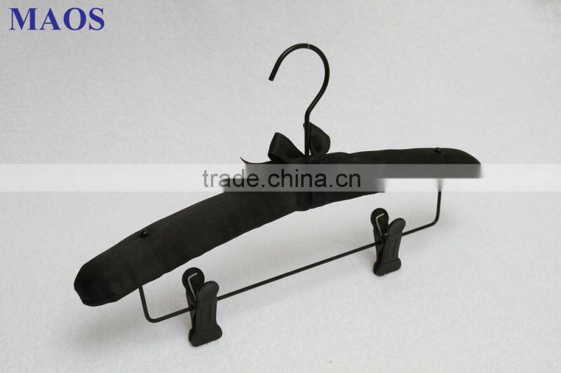Black color popular fabric clips Hanger