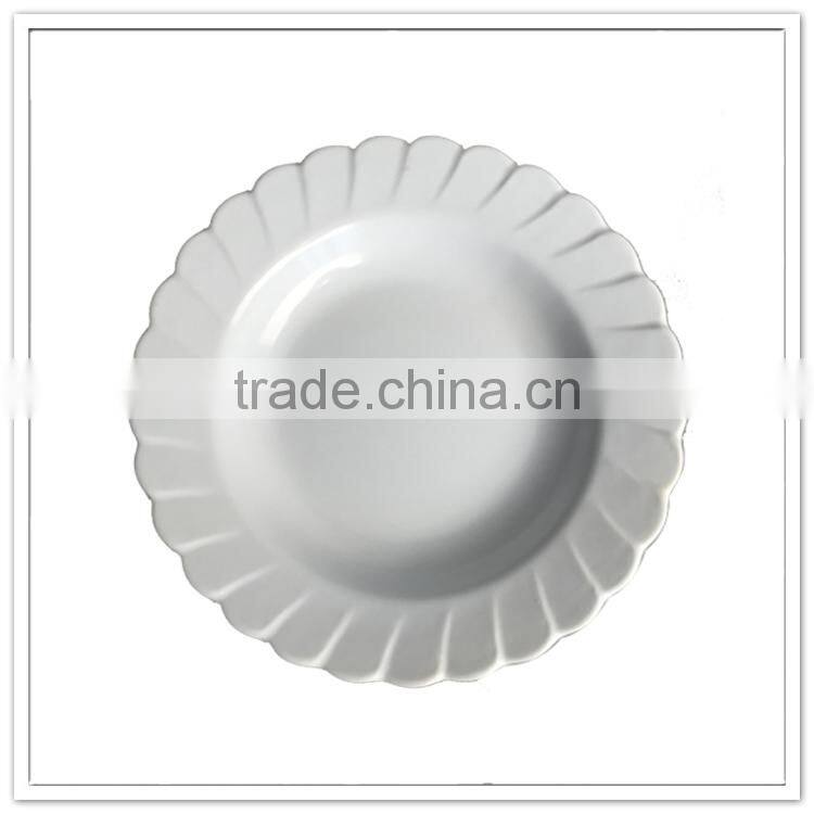 Modern plastic industries new design solid color pure white wavy rim melamine plates