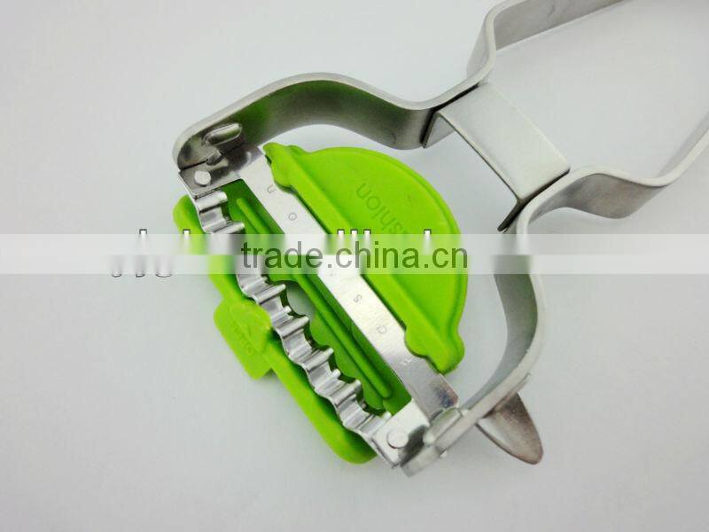 5inch TPR protector with magnet sharp blade food decoration swivel peeler