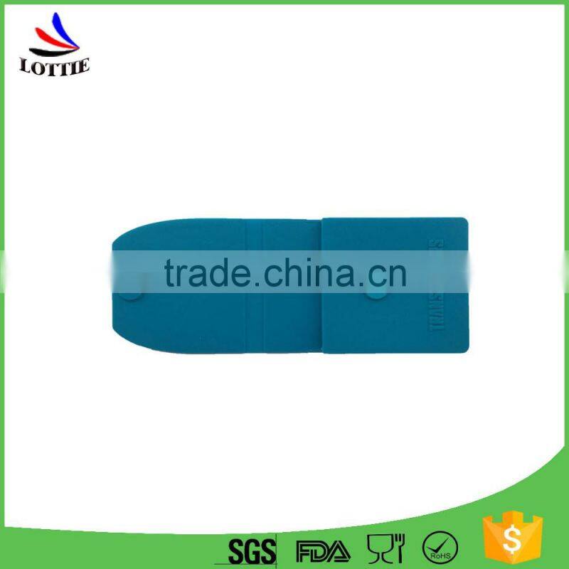 FDA grade Eco-friendly easy to clean silicone Red card wallet.