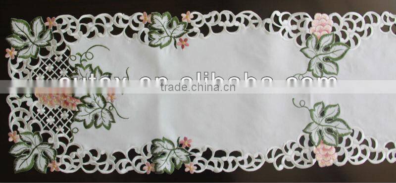 100% Polyester Hand Embroidery Floral Tablerunner