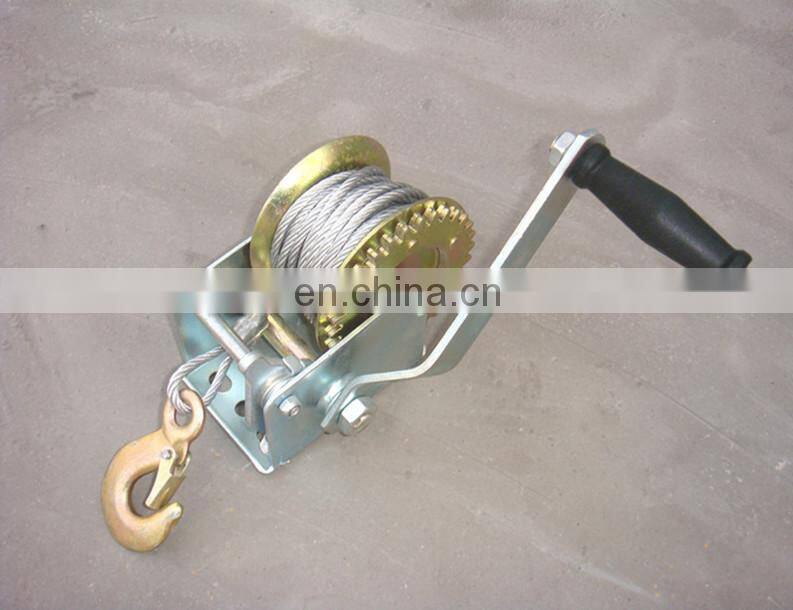 Small Manual Winch 600lbs With Wire Rope