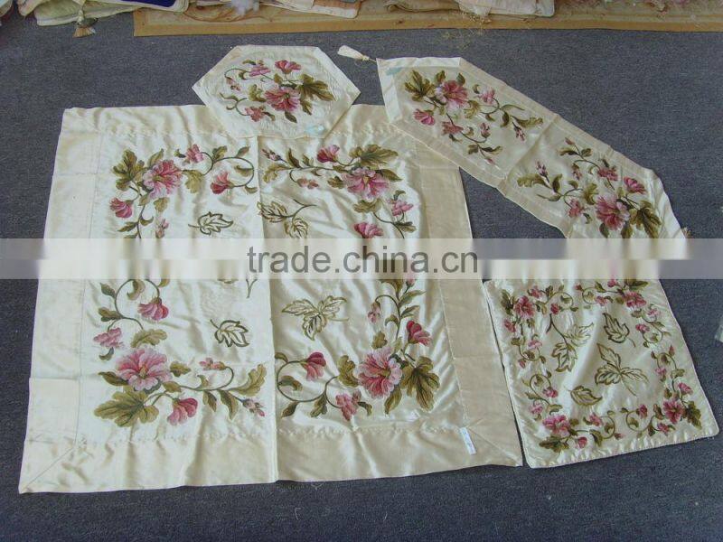 Muslim high grade artificial silk embroidery dinging table cover set