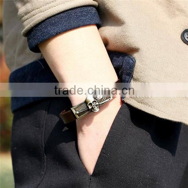 Simple design fashion wrap bracelets leather treaty bracelet/skull engraved leather bracelet