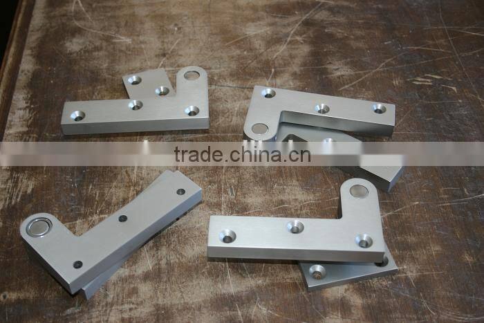 Yellow bright copper door hinges Bright light iron hinge