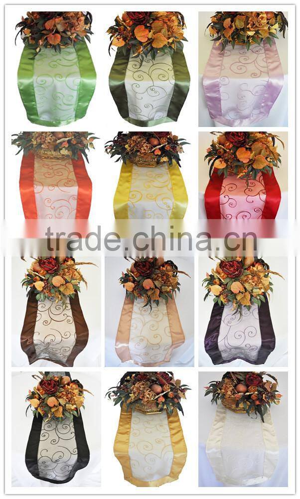 100%Polyester Scroll Embroidery Runner Organza Table Runner With Satin Hemmed