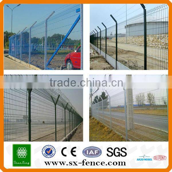 China supplier Ornamental Iron Fence Points hog wire fence panels