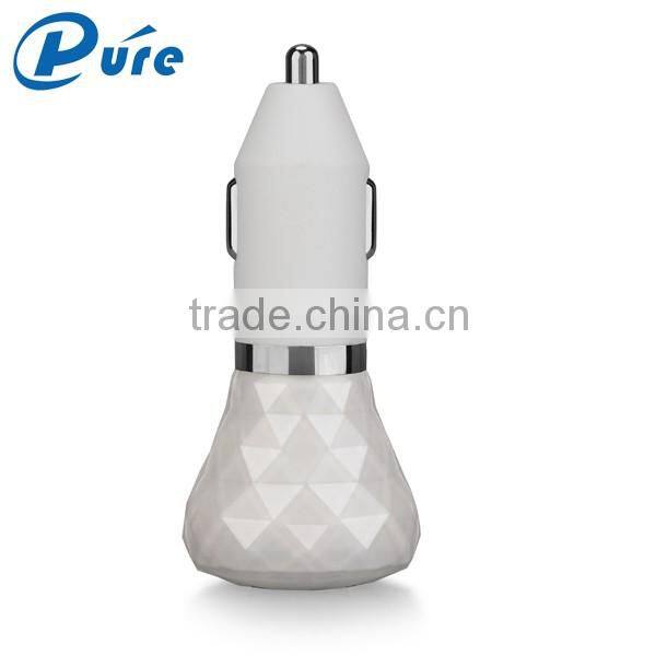 dual usb car charger with patent special design car charger for mobile phone made in China