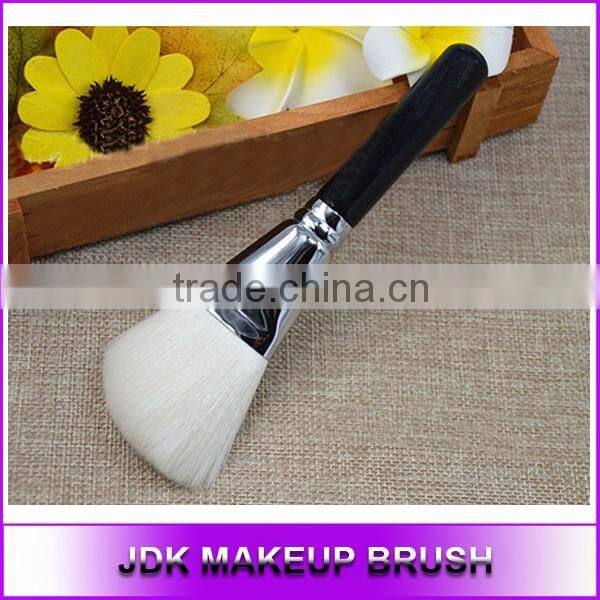 Wood handle material Copper Make Up Brush, 100% Goat hair Blush Brush, White Angled goat hair Powder brush