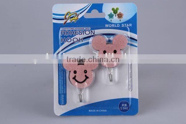 2PC smiley plastic hook