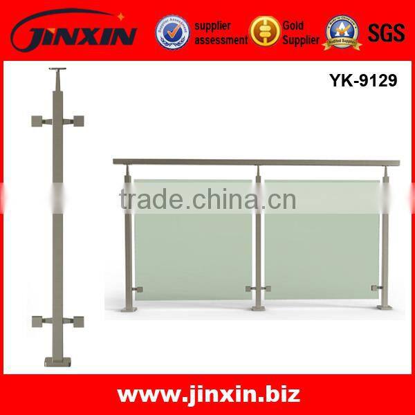 China supplier OEM factory install iron stair railing