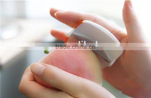 New style multipurpose finger plastic quick peeler