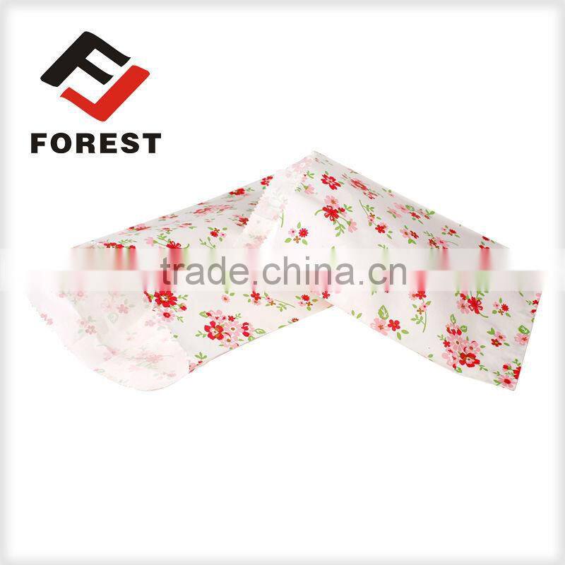 Paper bag companies supply pink gift bags and discount paper bags