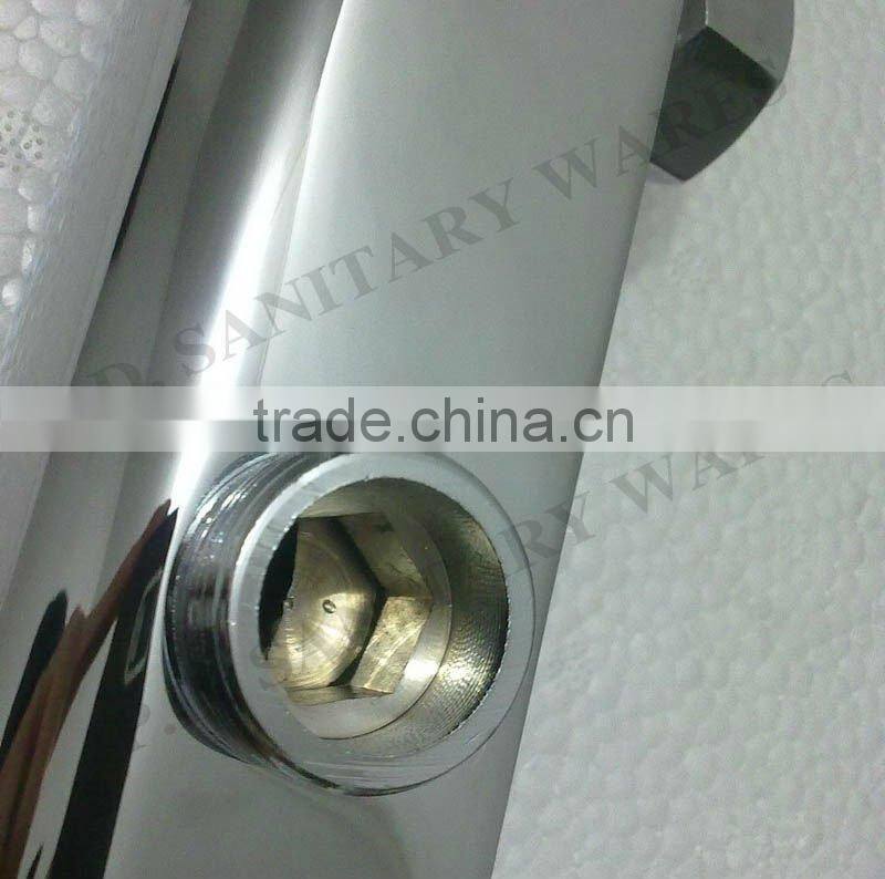 Thermostatic shower mixer
