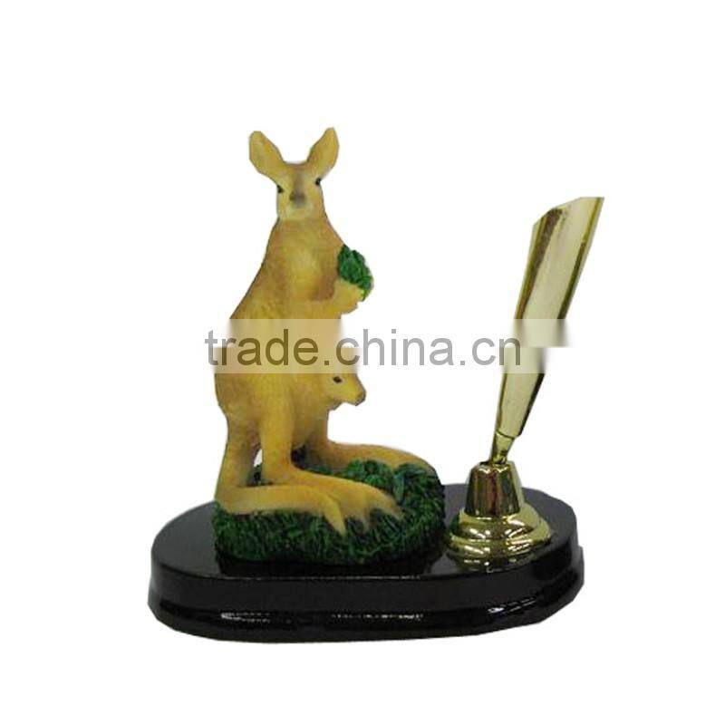 souvenir kangaroo table pen holder