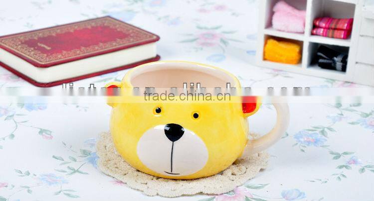 cut creamic mousse tray and cheese cup