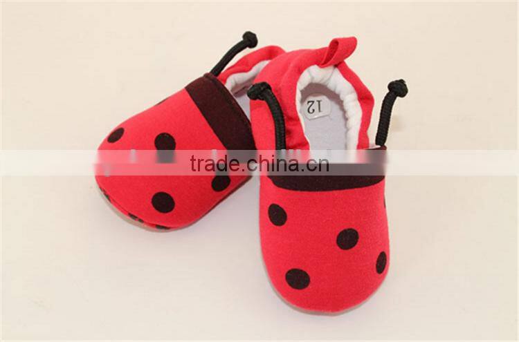 Adorable bettle pattern cotton baby booties