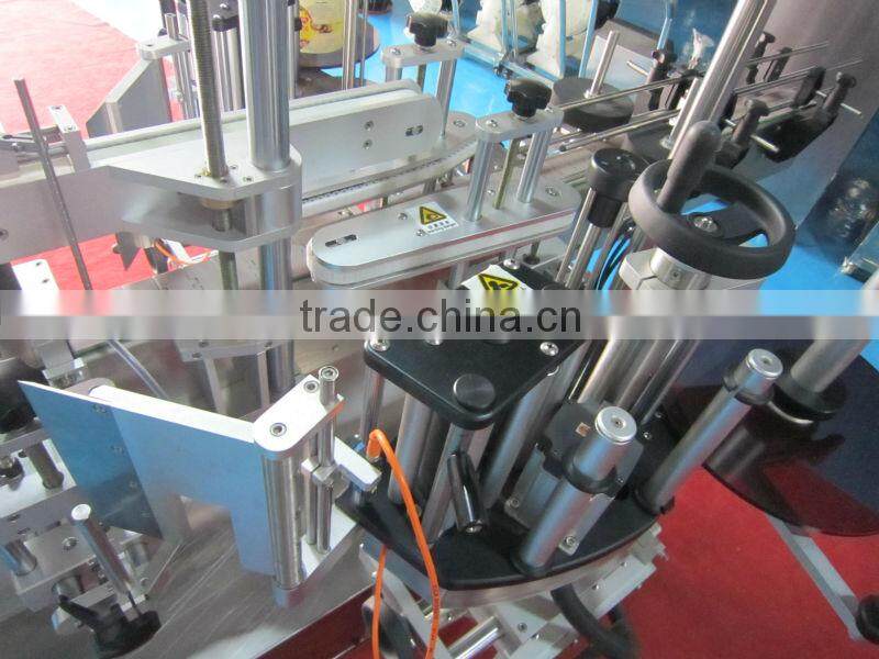 FLK vertical labelling machine