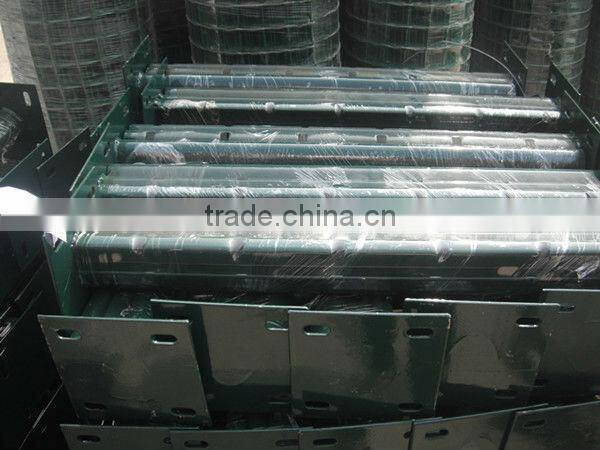 wire mesh fence post