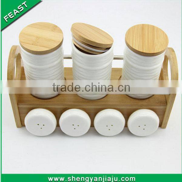 great convenient pepper shaker with canister for sugar, bean