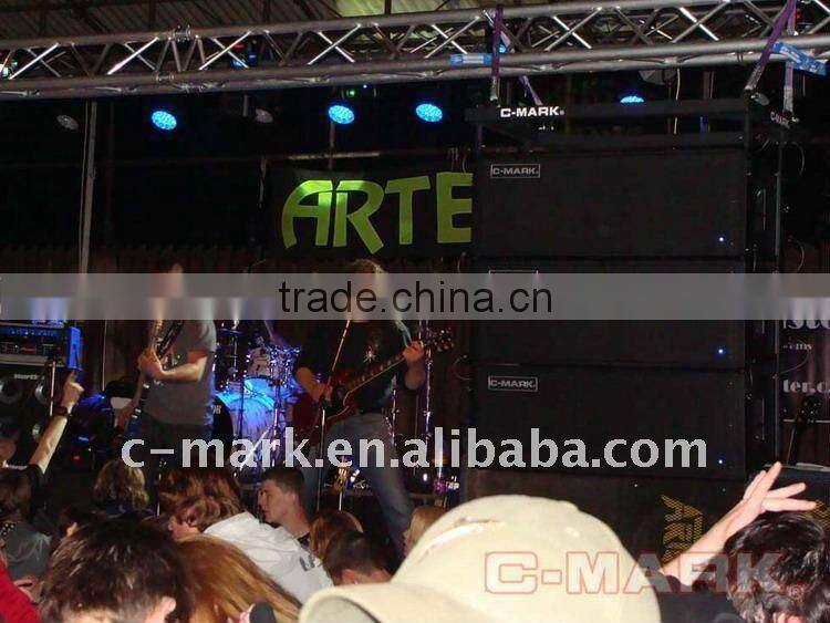 C-Mark Large outdoor active line array LND32A